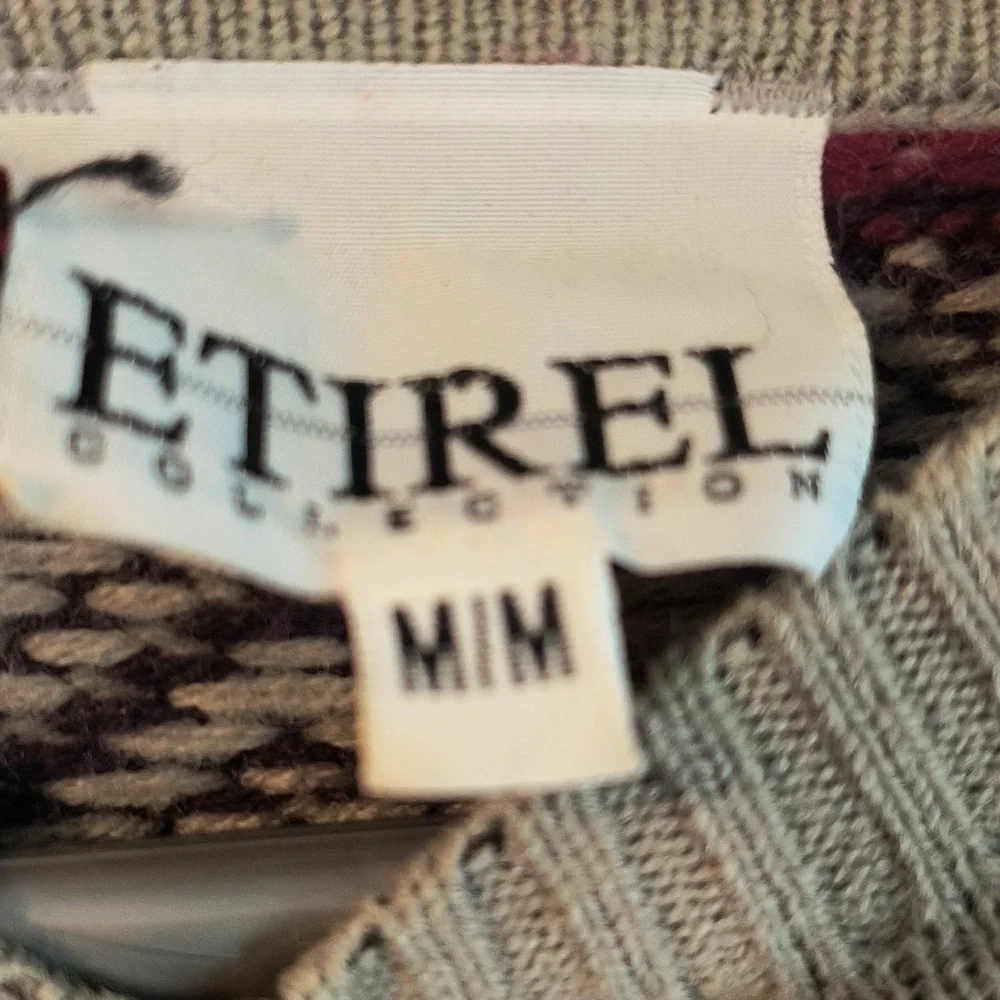 Vintage Patterned Knit Sweater - Picture 3 of 5